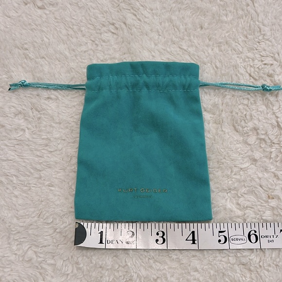 ❤️ Kurt Geiger Travel Jewelry Storage Dust Bag NWOT - Picture 3 of 5